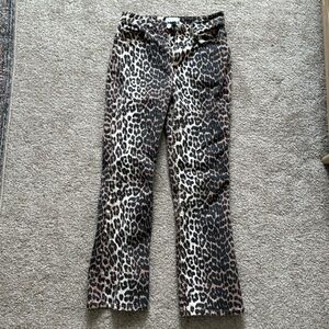 GANNI Betzy Cropped Jeans in Leopard